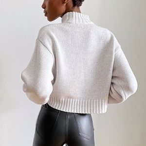 Aritzia Wilfred Free Heinen Cropped Sweater